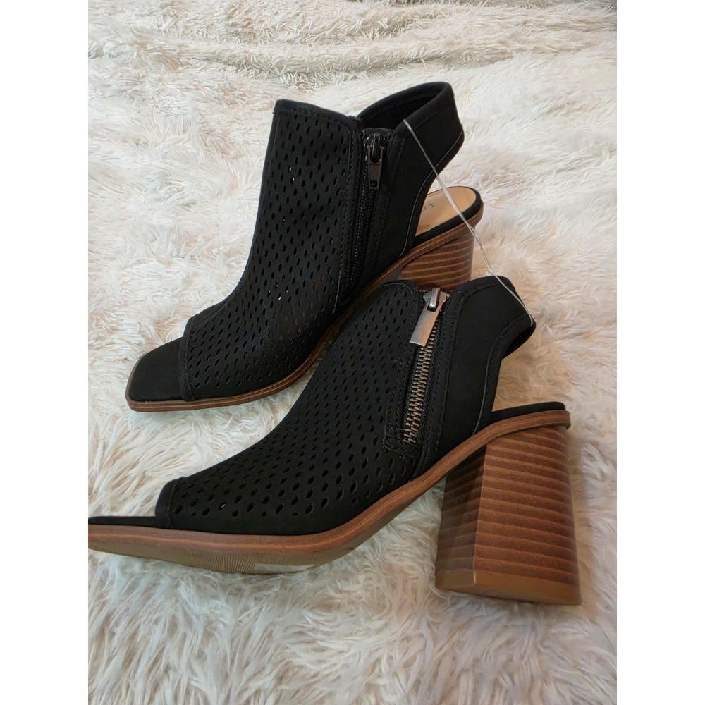 NWT Indigo Rd. Irzeneva Black Perforated Block Open Toe Heel Booties – Size 6M